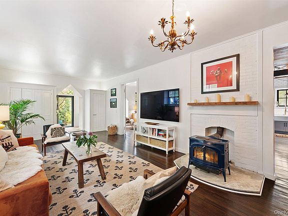 4th image of 33 Aldridge Road