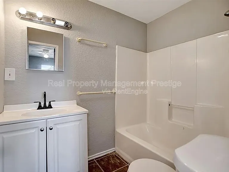 5313 Perry Ave — Photo 2