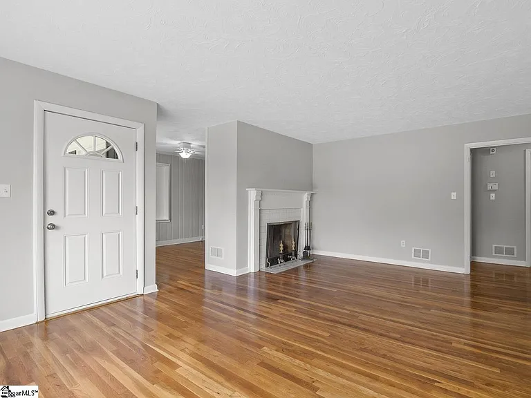528 Glenwood Dr — Photo 3