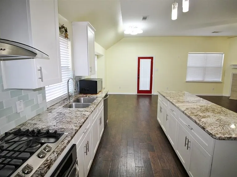 4003 Greenwood Way — Photo 10