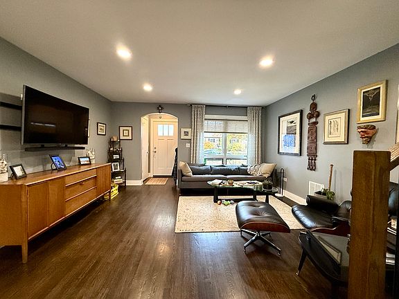 5th image of 9847 S Millard Ave