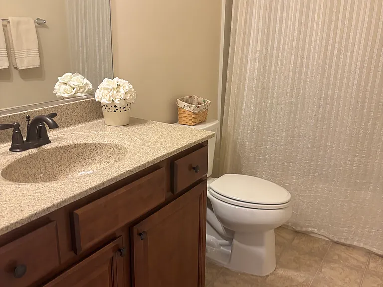 122 Oxford Way — Photo 12