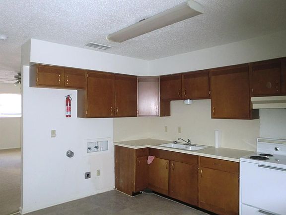 4th image of 501 Plaza Dr