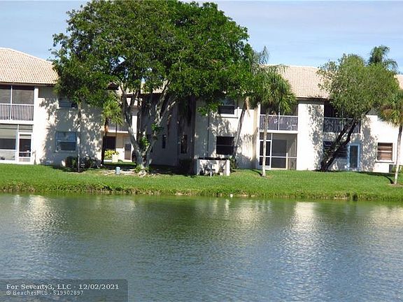 4th image of 5520 Lakeside Dr APT 102