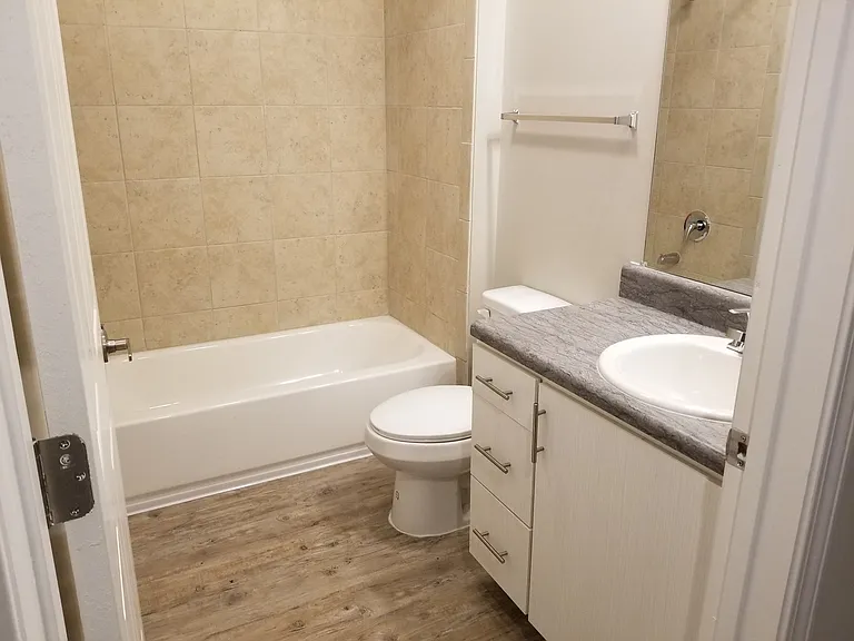 Vestawood Apartments - Vestavia Hills, AL — Photo 21