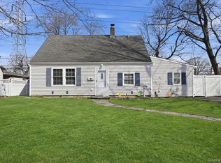 113 Hickory Lane, Levittown, NY