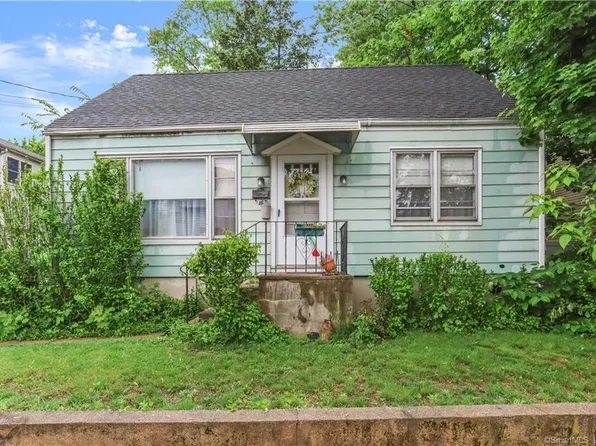16 Finney Ln, Stamford, CT 06902