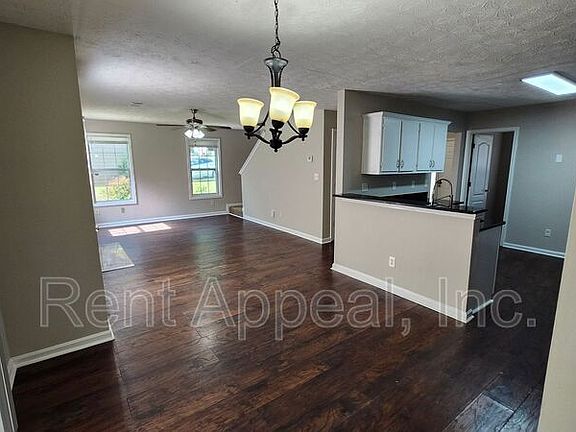 4th image of 3049 Winding Grove Dr