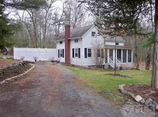 528 Peak Rd, Stone Ridge, NY 12484