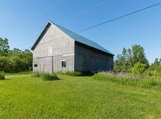 31420 Old Town Springs Rd, Chaumont, NY 13622