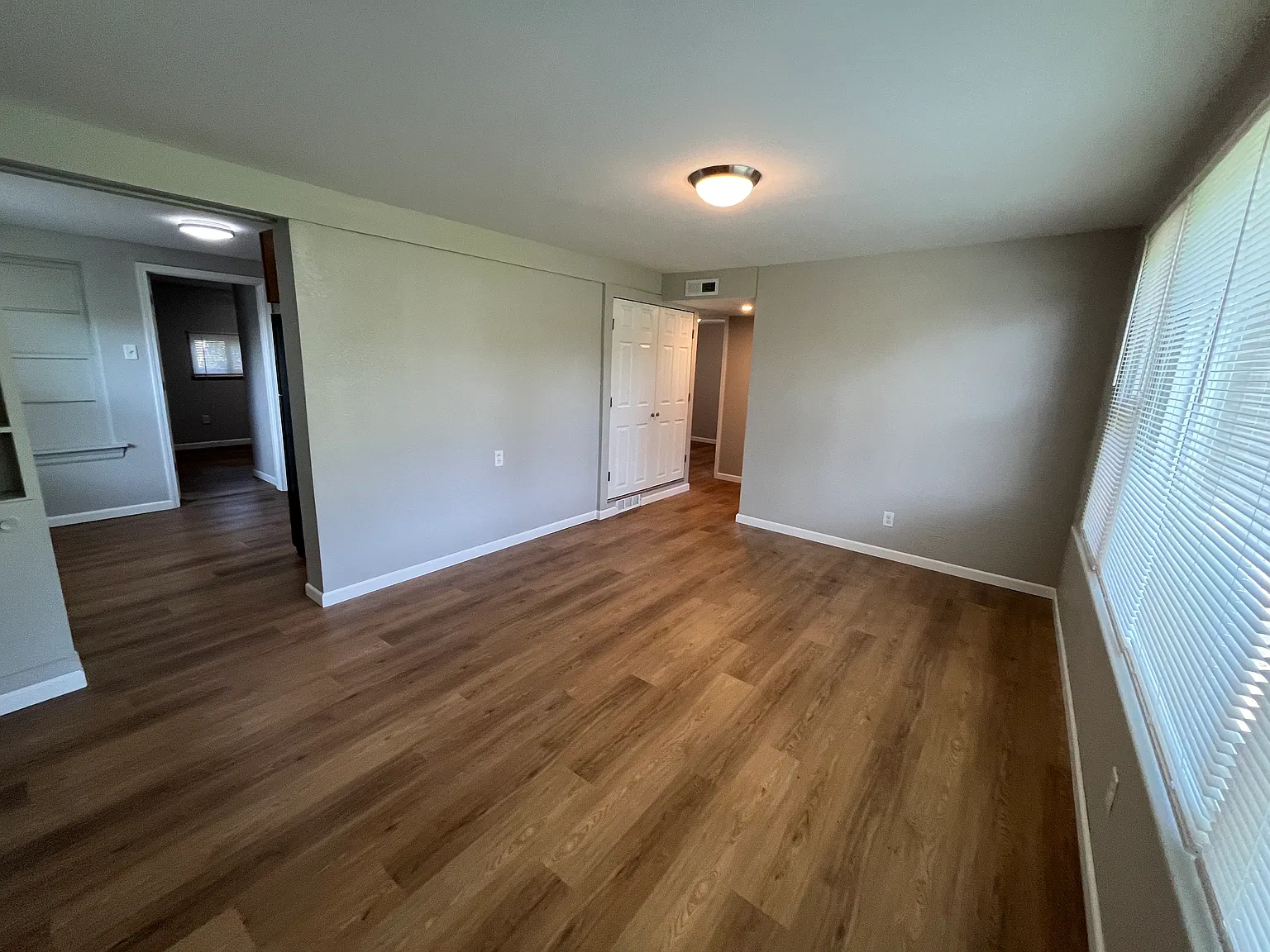 3 Saint Laurence Dr — Photo 3