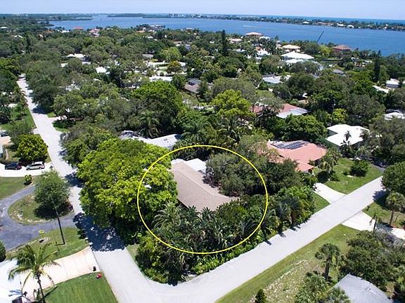 2nd image of 7424 Starfish Dr