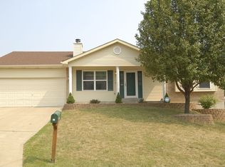 96 Hillside Mdws, Saint Charles, MO 63303