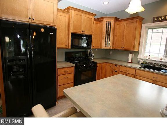 3rd image of 807 N Shore Dr