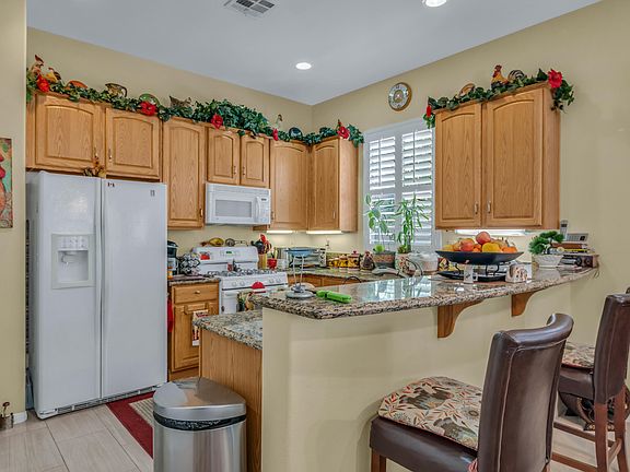 5th image of 1728 N Forest Oaks Dr