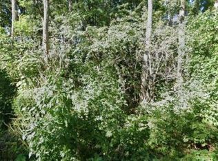 27773 N Converse Rd, Island Lake, IL 60042