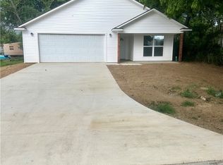 97 S Oak St, Hackett, AR 72937