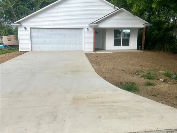 97 S Oak St, Hackett, AR 72937
