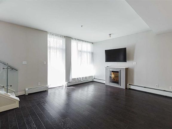 4th image of 99 N Spruce Pl SW #132