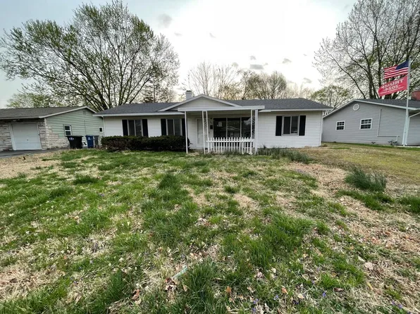 450 S 4th St, Caseyville, IL 62232