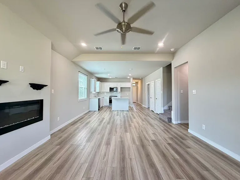 1415 Vinewood St — Photo 4