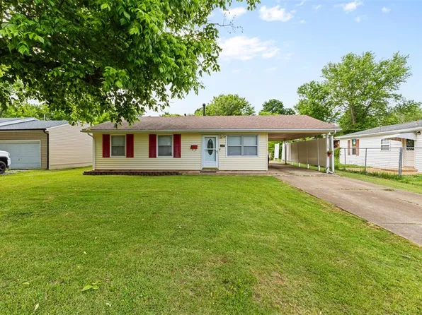217 Oak St, Farmington, MO 63640
