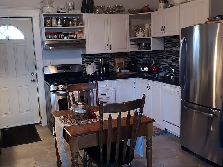 115 Park Row N #1 — Photo 4