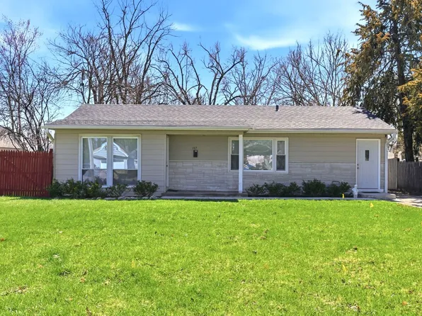 117 Hook Rd, Carpentersville, IL 60110