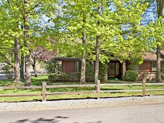 3725 Millbrae Rd photo 1