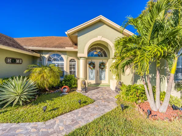 1565 SW Santander Avenue, Port St Lucie, FL 34953