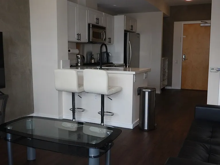 321 10th Ave #1505 — Photo 30
