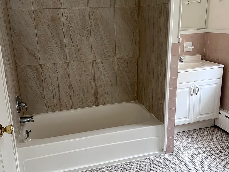 15 S Oakland Ave #302 — Photo 8