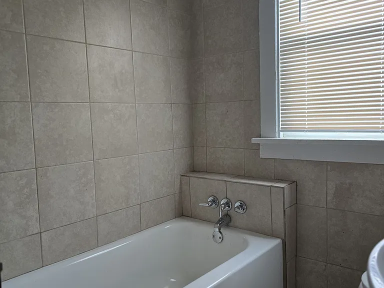 17 Gerald Ave #2 — Photo 4