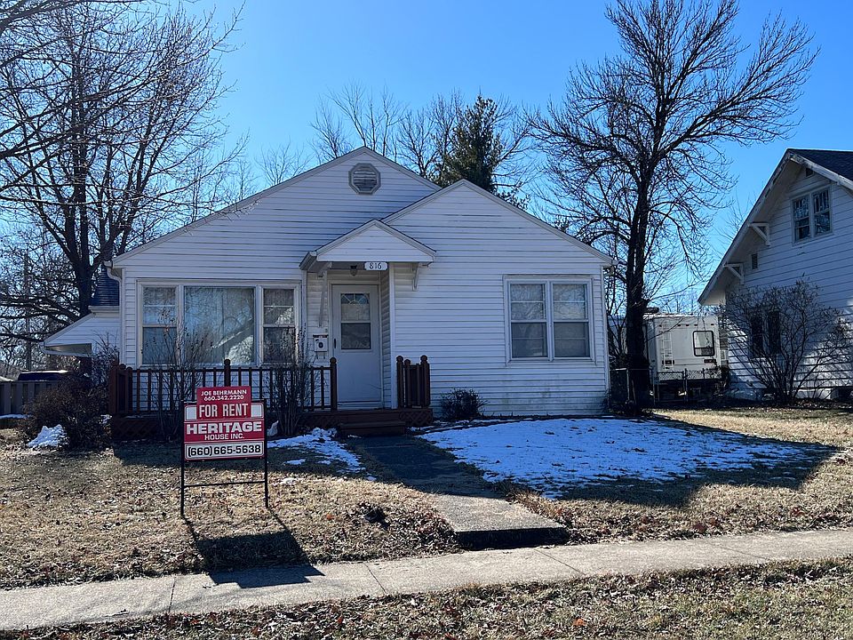 1st image of 816 E Pierce St