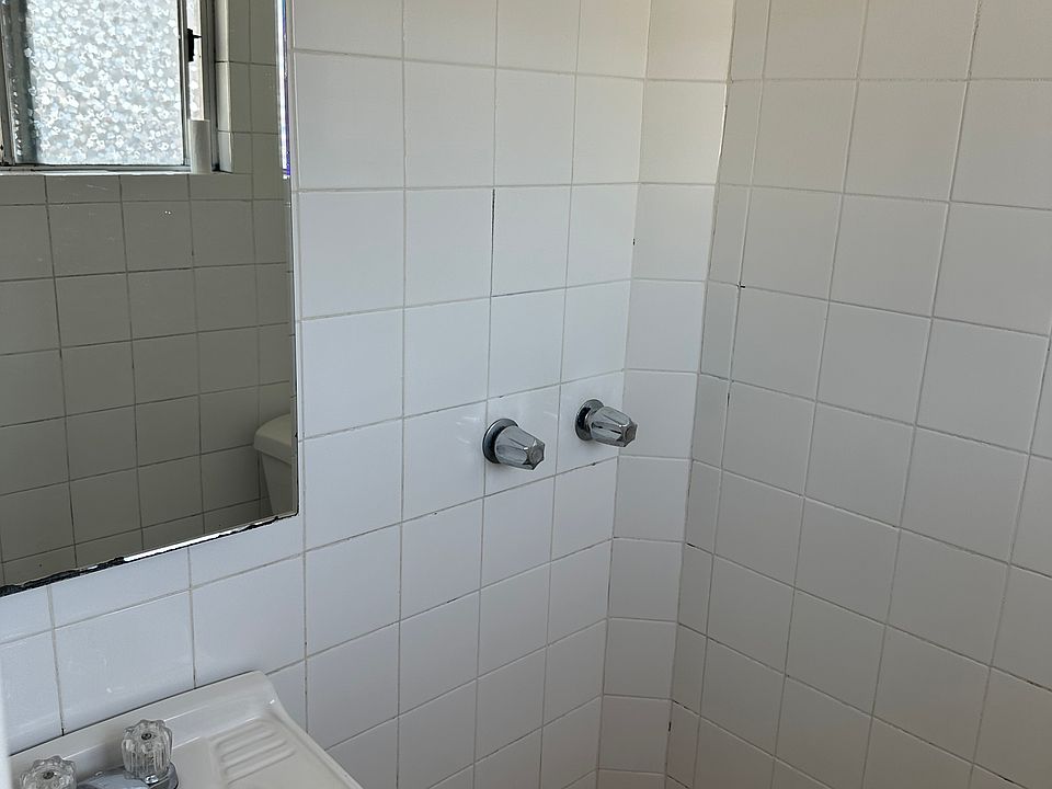 1st image of 420 E G St #D