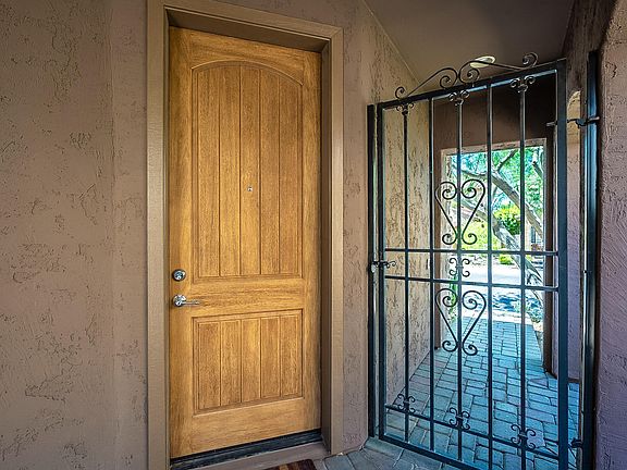 5th image of 3936 E Half Hitch Pl