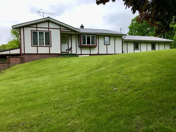 3848 E Stanton Rd, Stanton, MI 48888