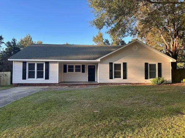 102 Woodbridge Ct, Jacksonville, NC 28540