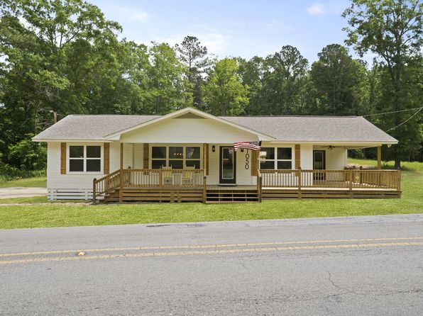 1050 Cold Springs Rd, Collins, MS 39428