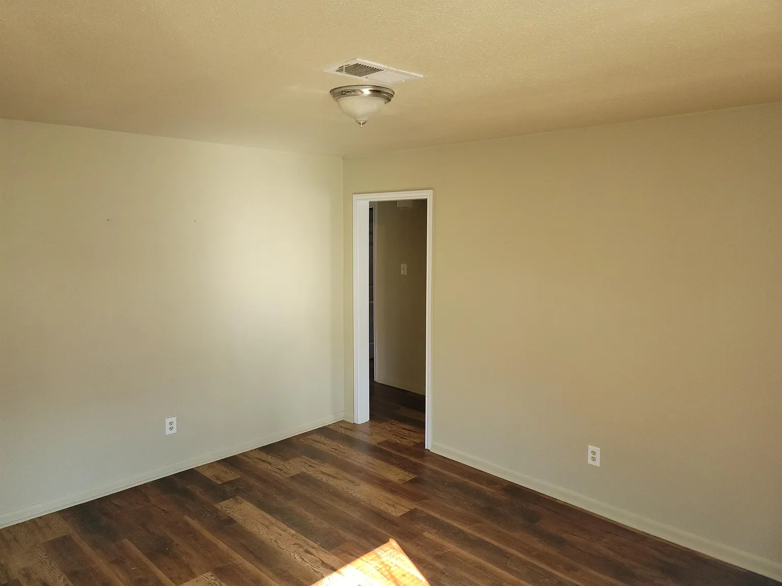 9 Parkland - 1 — Photo 2