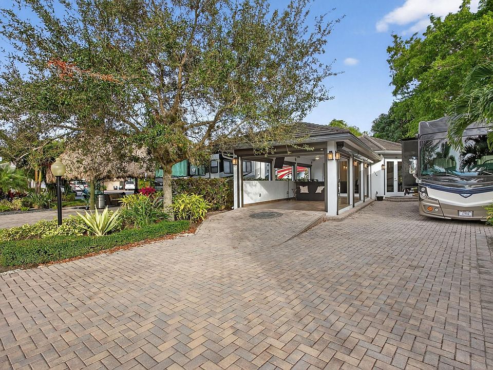 1st image of 119 S Cortez Drive #119