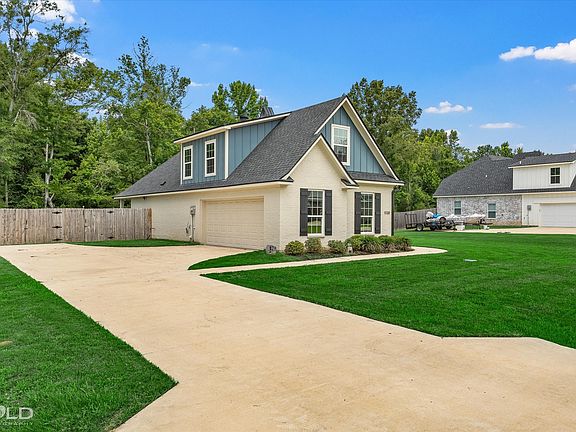 4th image of 1038 Shady Oaks Dr