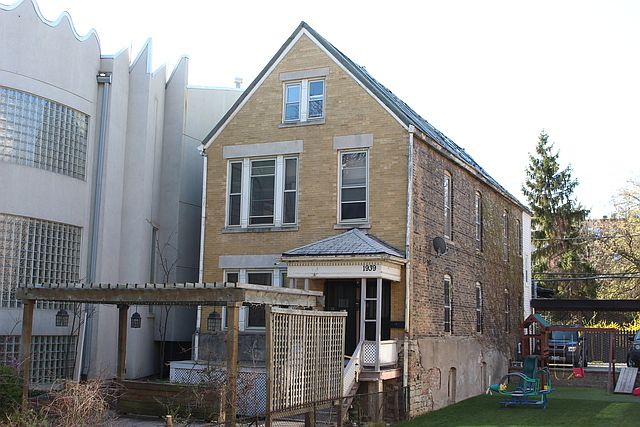 1st image of 1939 W Cortland St