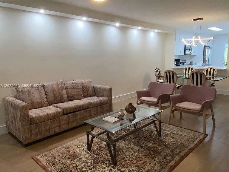 7350 Kinghurst Dr #305 — Photo 6