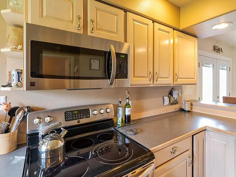 1480 Cresthaven Dr — Photo 14