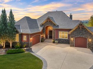 16 N Heaver Gate, Foothills County, AB T1S 4K1