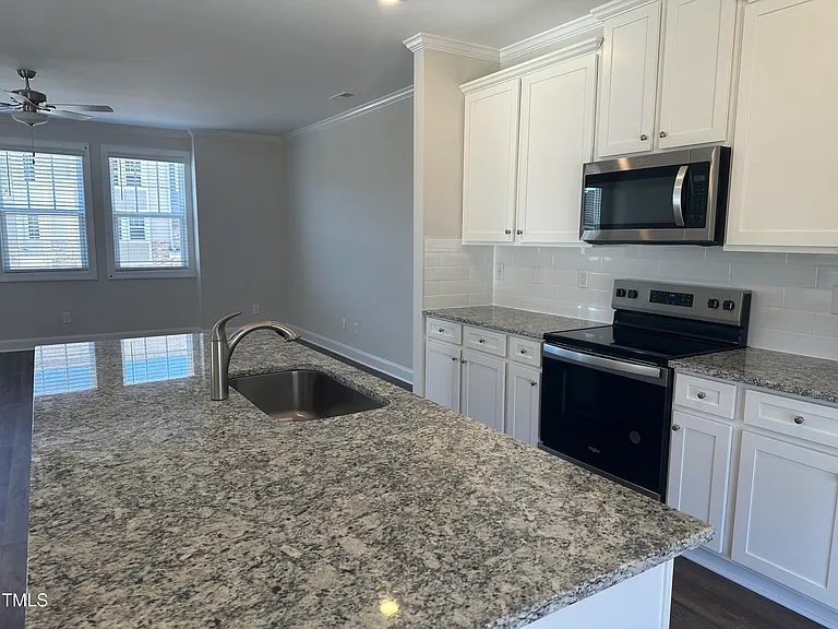 5300 River Reach Dr — Photo 6