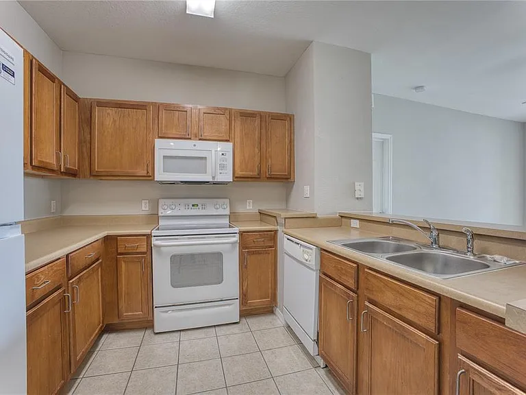 8225 Claire Ann Dr #203 — Photo 6