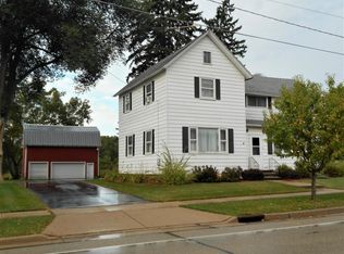 332 Franklin St, Genoa City, WI 53128