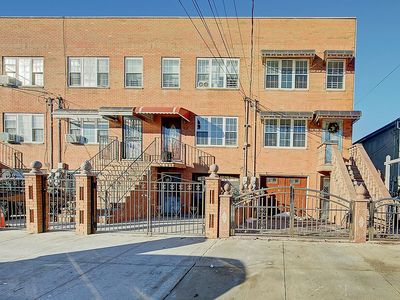 926 Crescent St, Brooklyn, NY, 11208